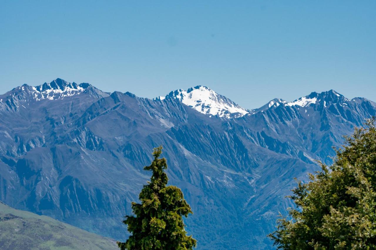 Views On Parry - Lake Hawea Holiday Home Exteriör bild