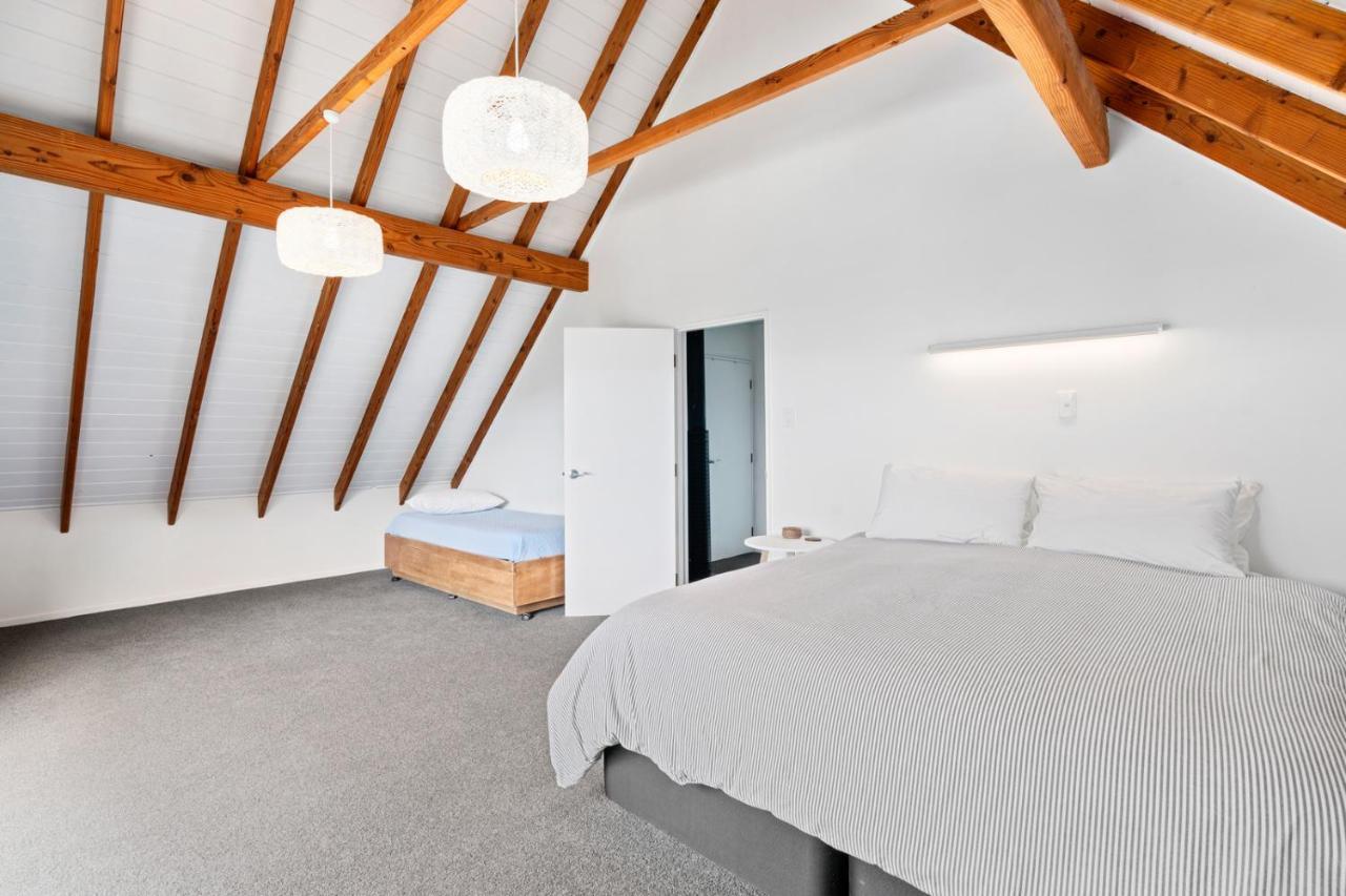 Views On Parry - Lake Hawea Holiday Home Exteriör bild